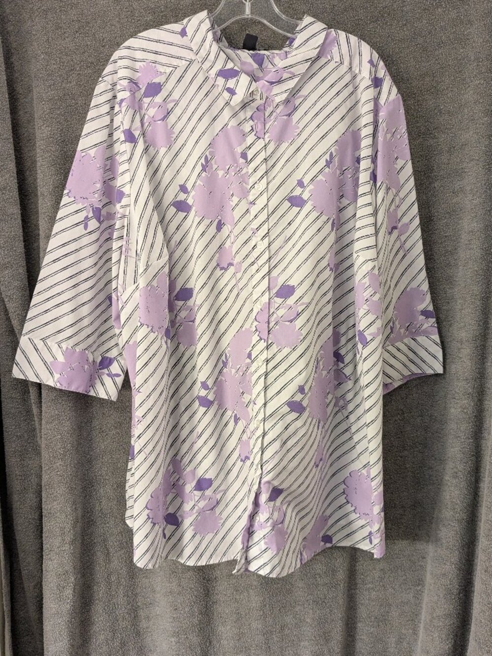 Plus Size 4-5X Purple and White Button Down Blouse 56" Chest
